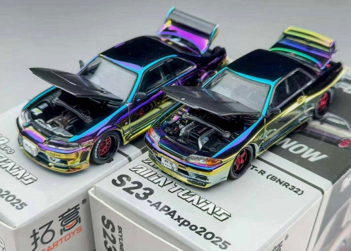 Pop Race APA Expo Exclusive Nissan Skyline R32 & R33 GTR Pair