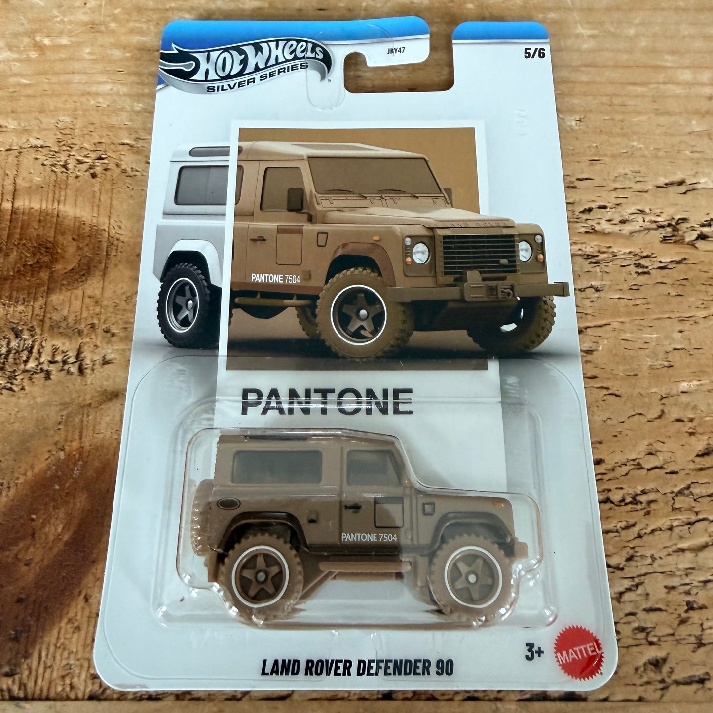 Hot Wheels Pantone Land Rover Defender 90