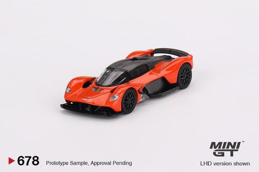 Mini GT Aston Martin Valkyrie Maximum Orange #678