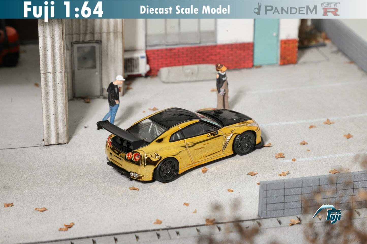 Fuji Model Nissan GTR R35 Pandem Chrome Gold
