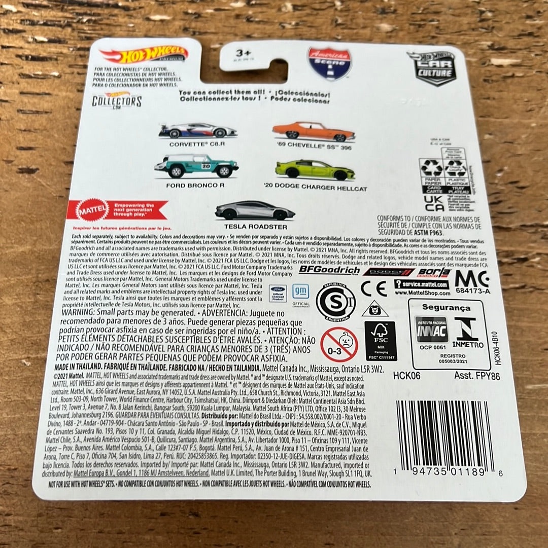 Hot Wheels Premium American Scene Corvette C8.R Chase