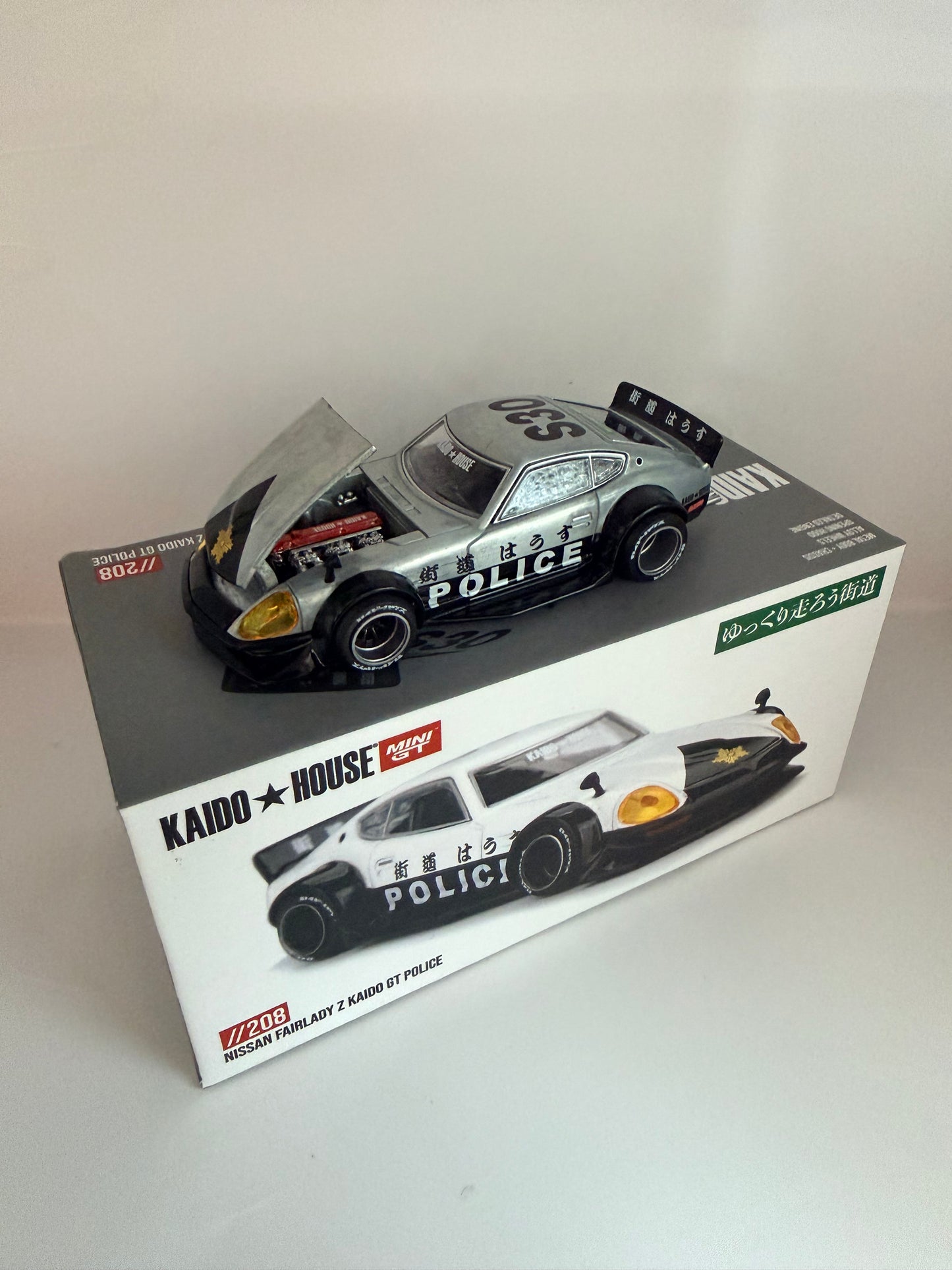 Mini GT x Kaido House Chase Nissan Fairlady Z GT Police #208