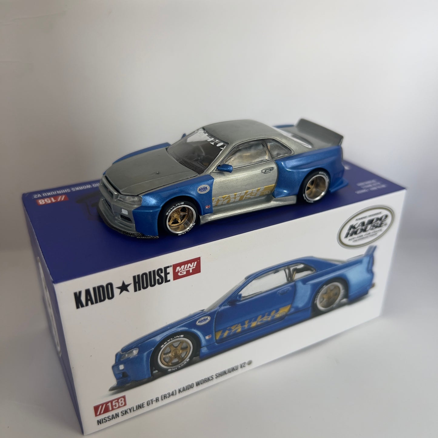 Mini GT x Kaido House Nissan Skyline R34 GTR Shinjuku V2 Chase #158