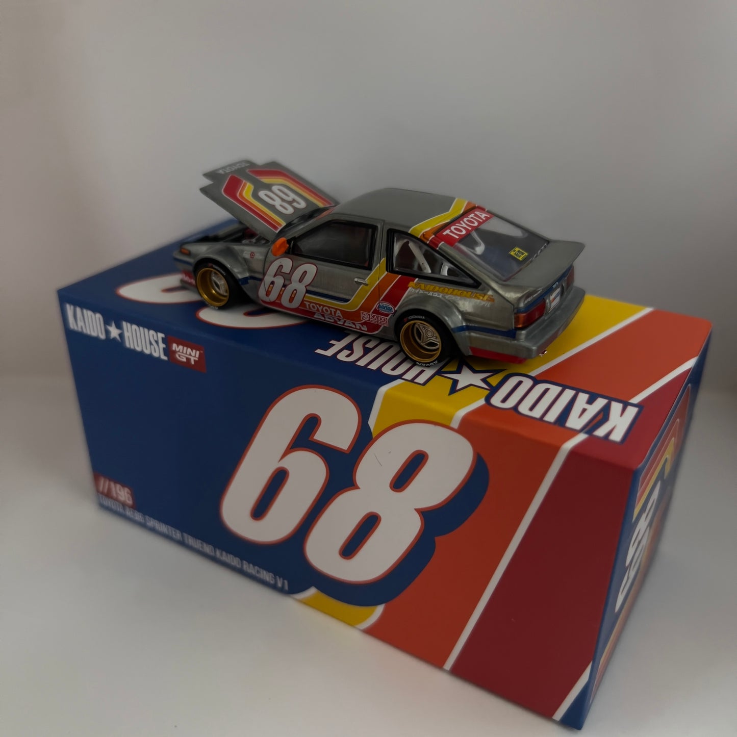 Mini GT x Kaido House Toyota AE86 Sprinter Trueno Racing Chase #196