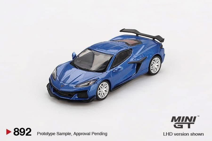 Mini GT Chevrolet Corvete Z06 #892