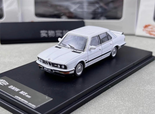 King Model BMW E28 M5 White