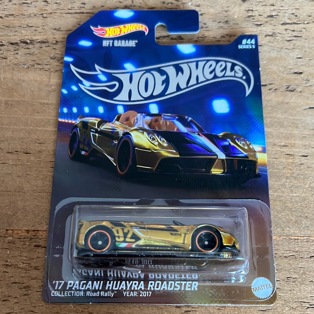 Hot Wheels NFT 17 Pagani Huayra Roadster