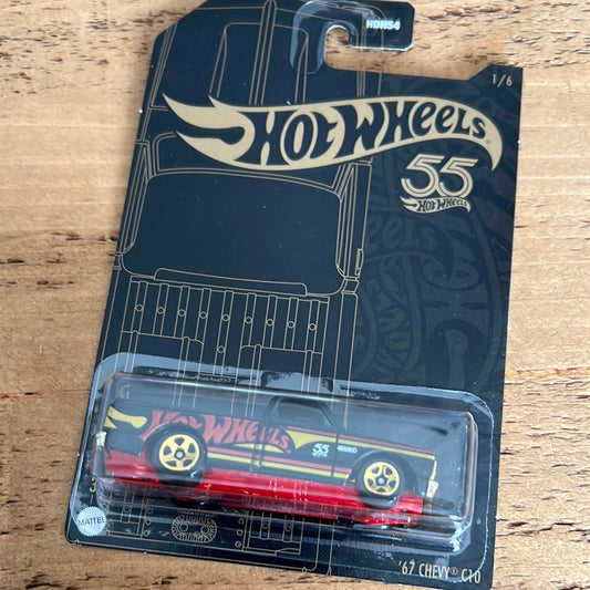 Hot Wheels US Exclusive Pearl & Chrome 67 Chevy C10