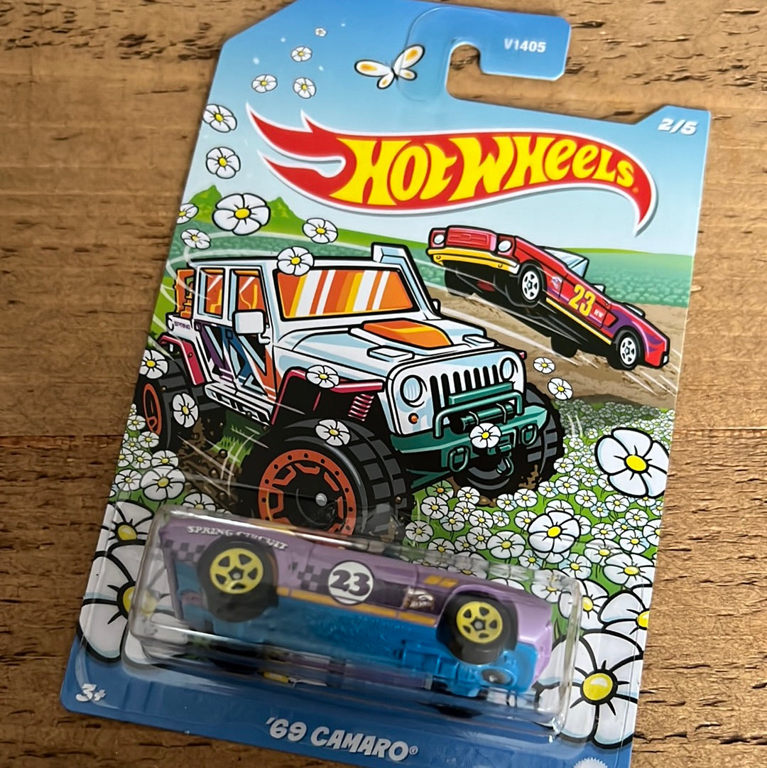 Hot Wheels Walmart Easter US Exclusive 69 Camaro