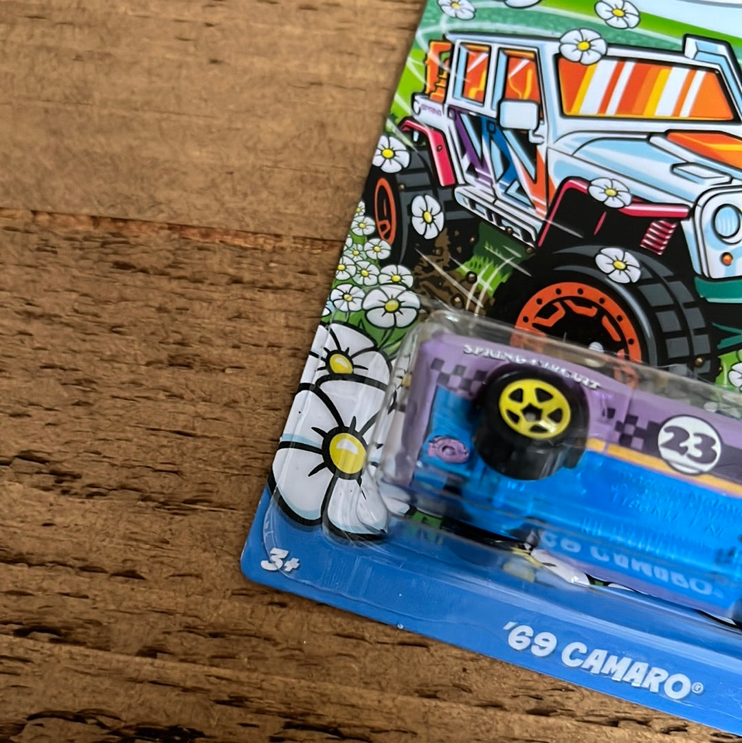 Hot Wheels Walmart Easter US Exclusive 69 Camaro