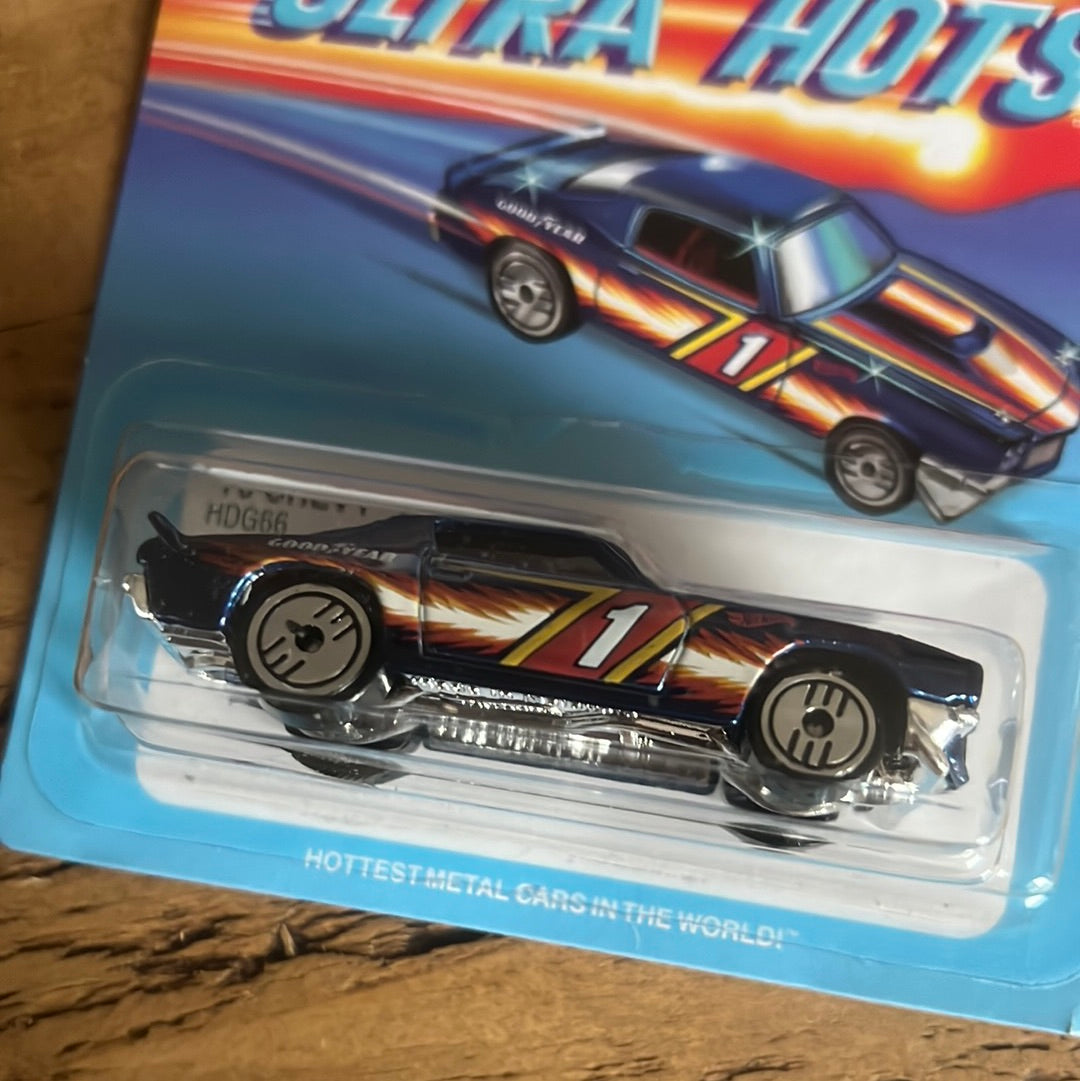 Hot Wheels Ultra Rods US Exclusive 70 Chevy Camaro RS